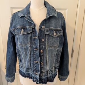 VINCE CAMUTO Denim Jacket Medium Wash Raw Hem Size Small